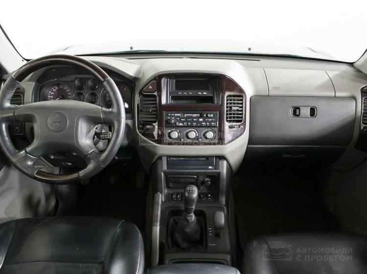 Mitsubishi Pajero III