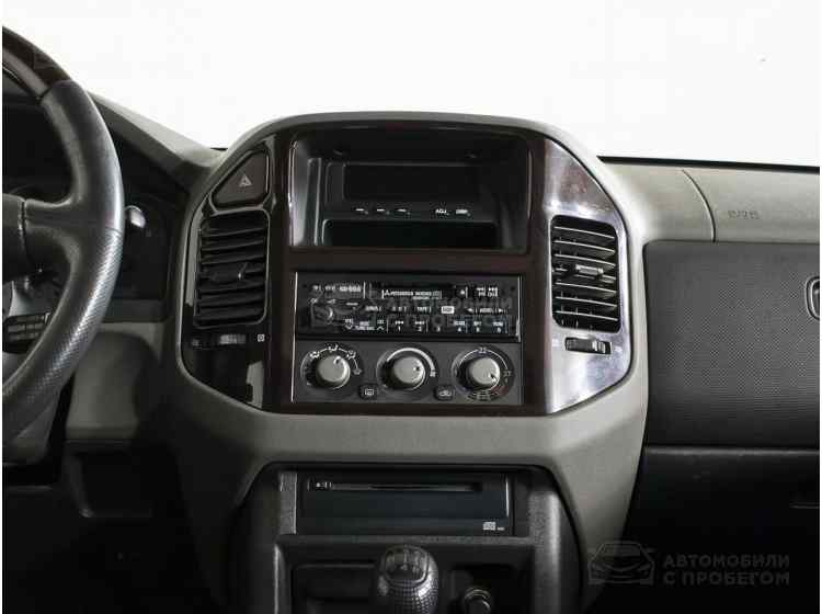 Mitsubishi Pajero III