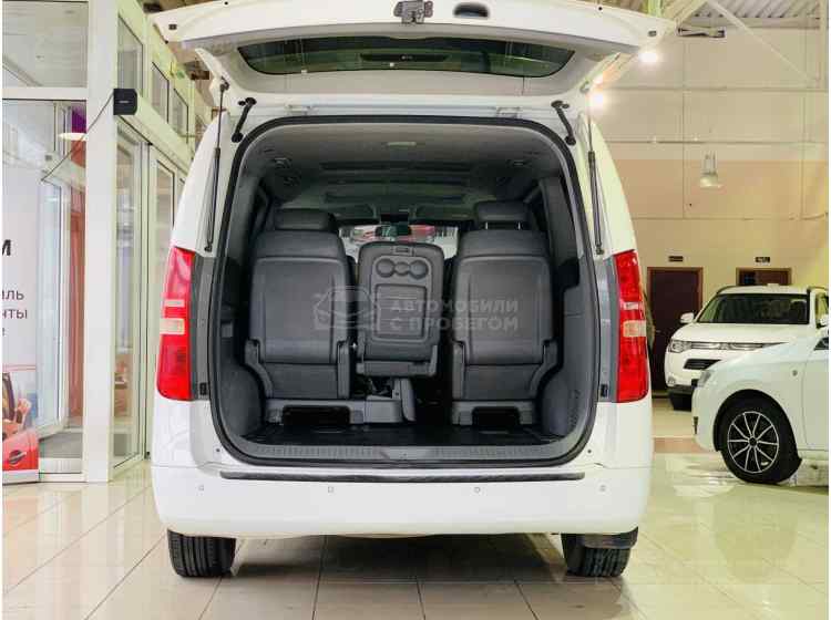 Hyundai Grand Starex I