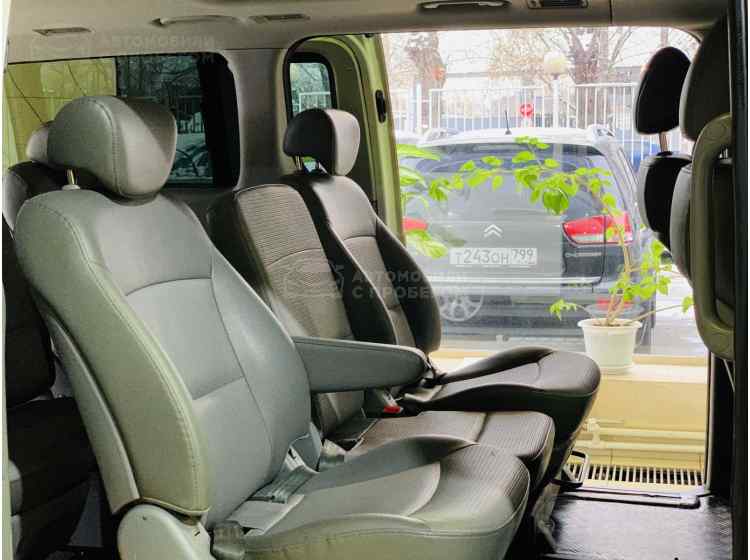 Hyundai Grand Starex I