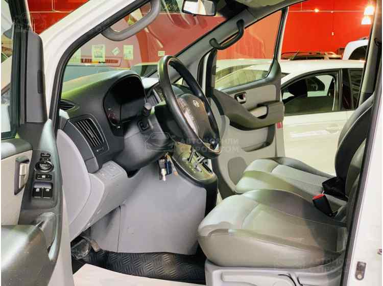 Hyundai Grand Starex I