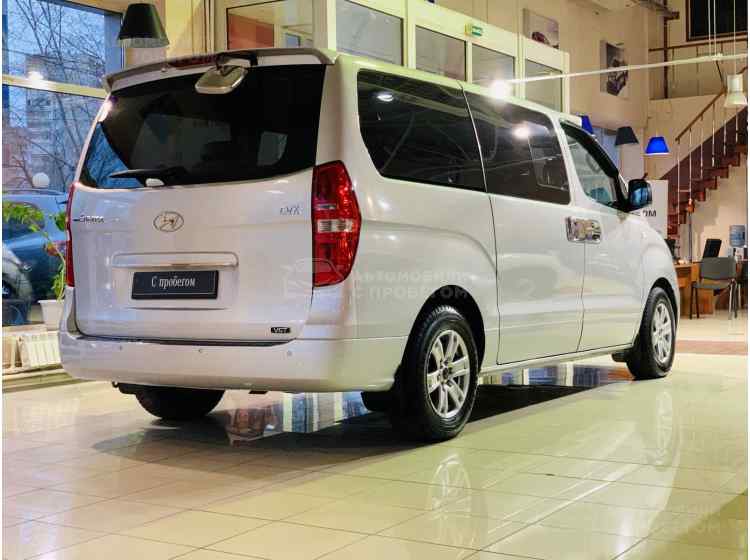 Hyundai Grand Starex I