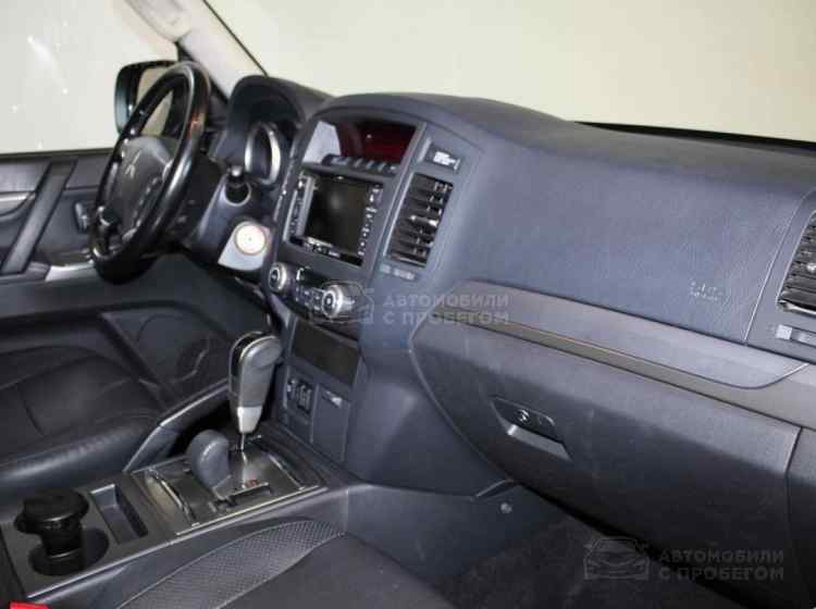 Mitsubishi Pajero IV Рестайлинг 2