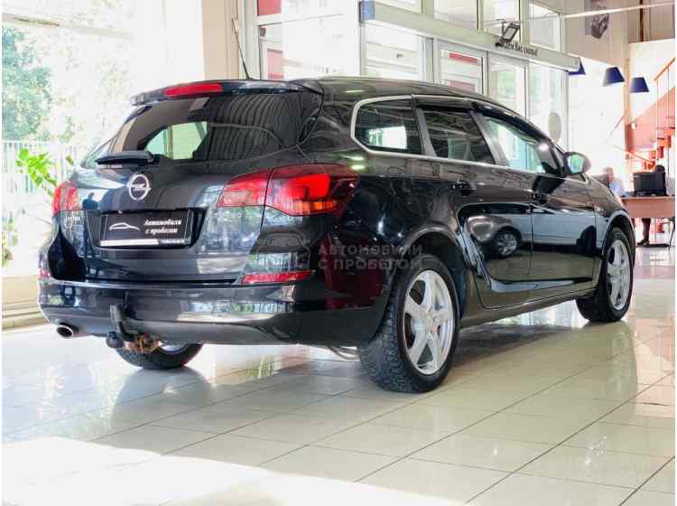 Opel Astra J