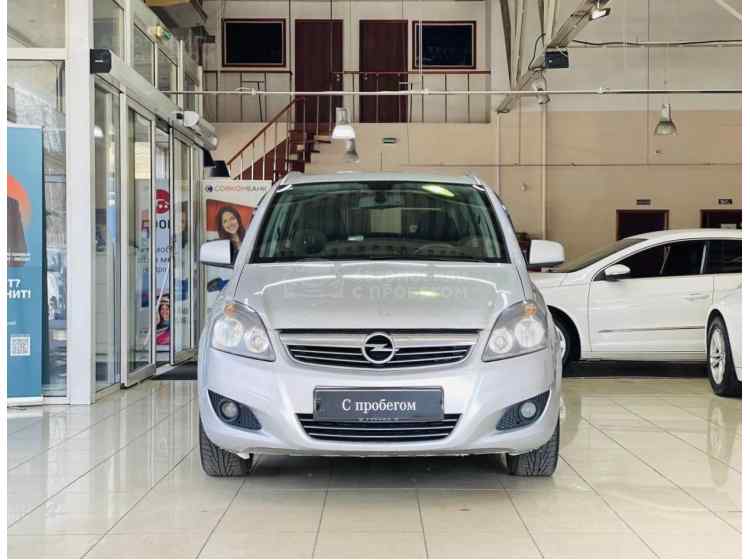 Opel Zafira B Рестайлинг