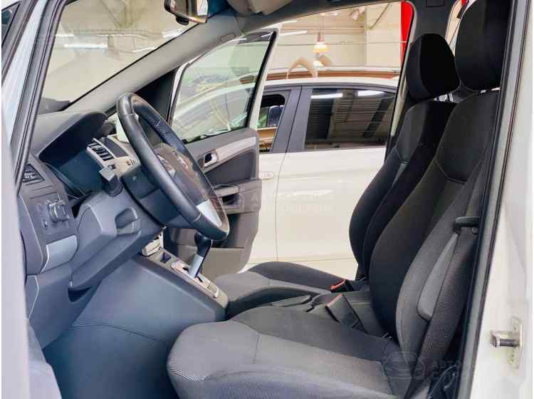 Opel Zafira B Рестайлинг