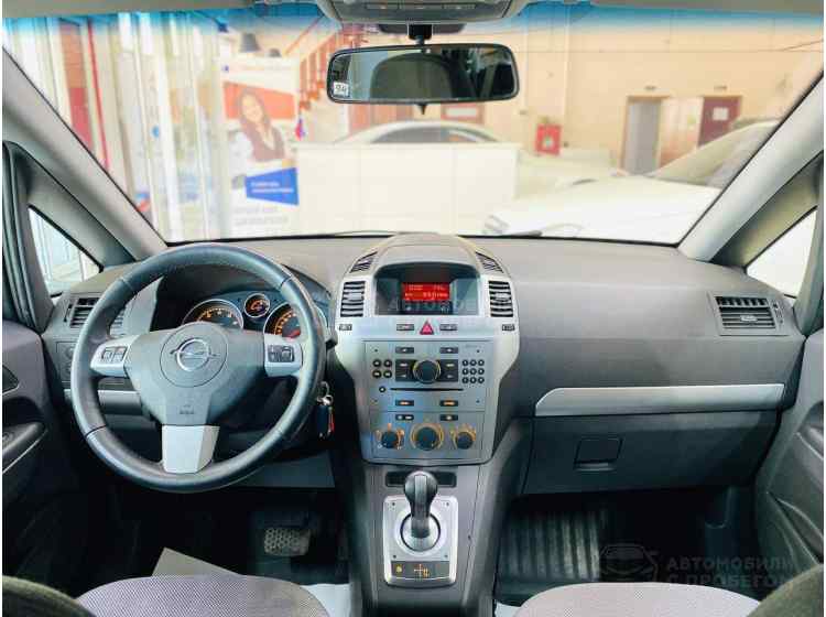 Opel Zafira B Рестайлинг