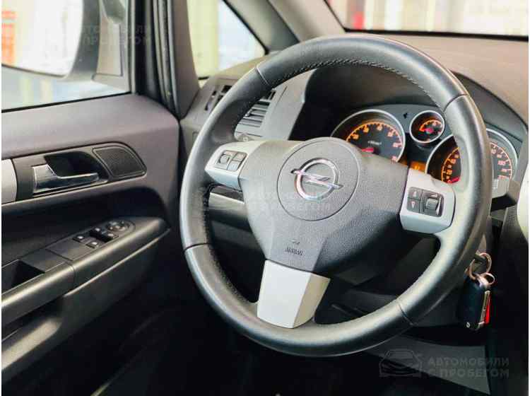 Opel Zafira B Рестайлинг