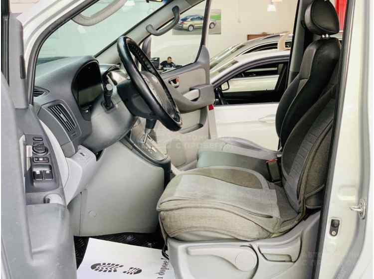 Hyundai Grand Starex I