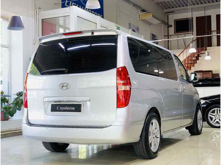 Hyundai Grand Starex I