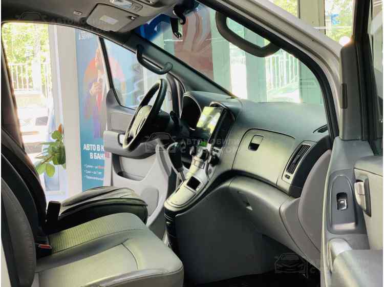 Hyundai Grand Starex I