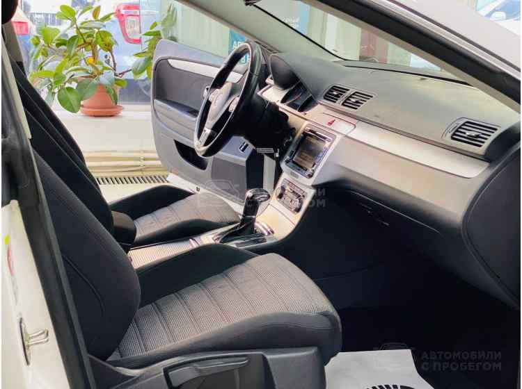 Volkswagen Passat CC I