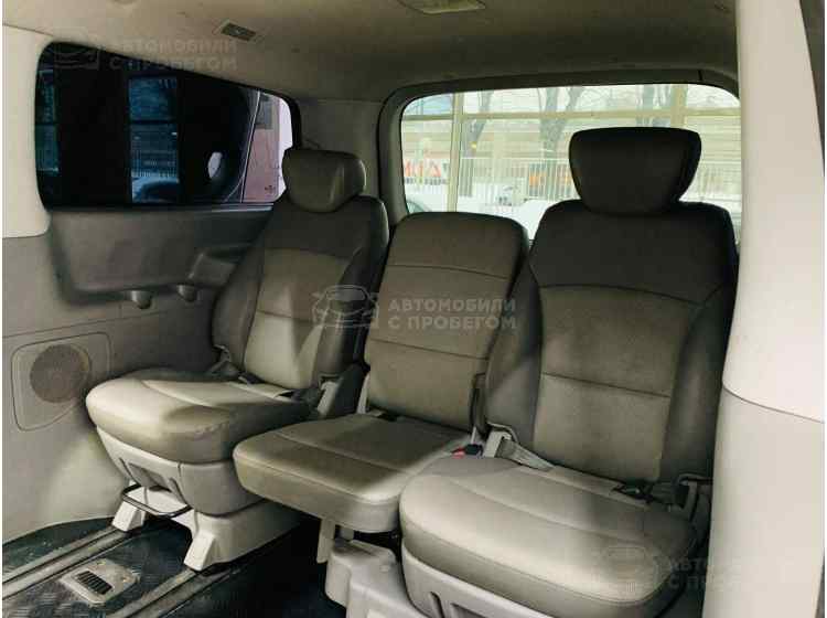 Hyundai Grand Starex I