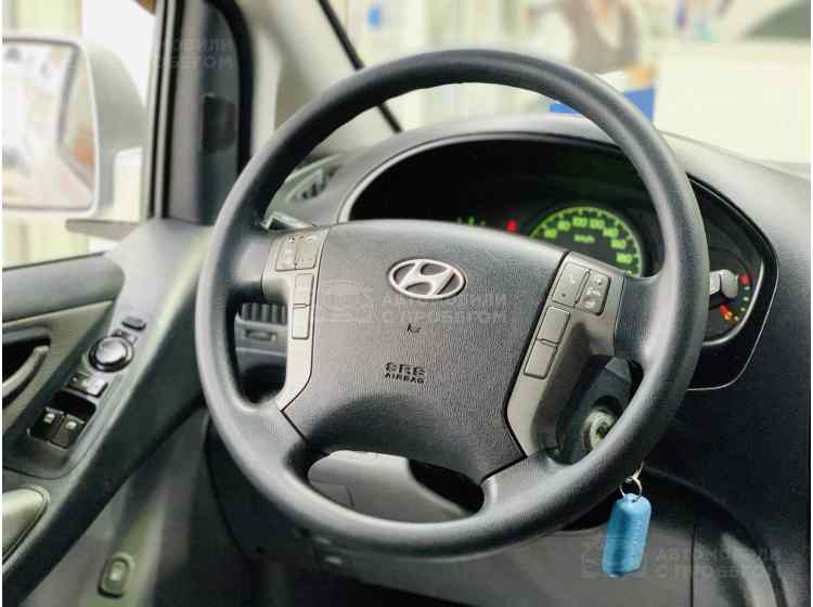 Hyundai Grand Starex I