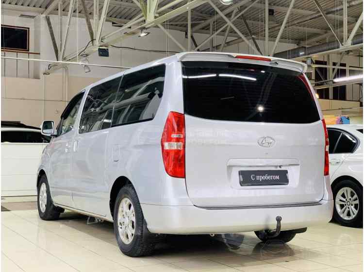 Hyundai Grand Starex I