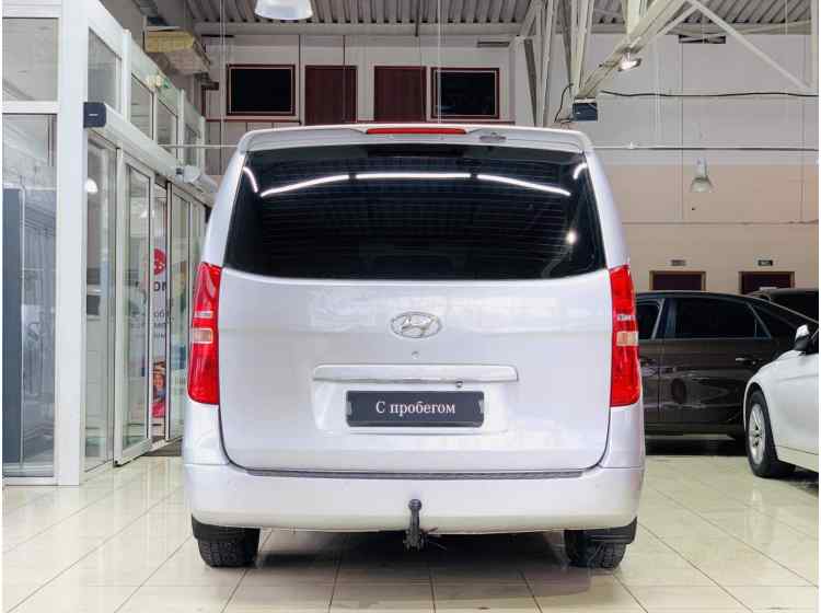 Hyundai Grand Starex I