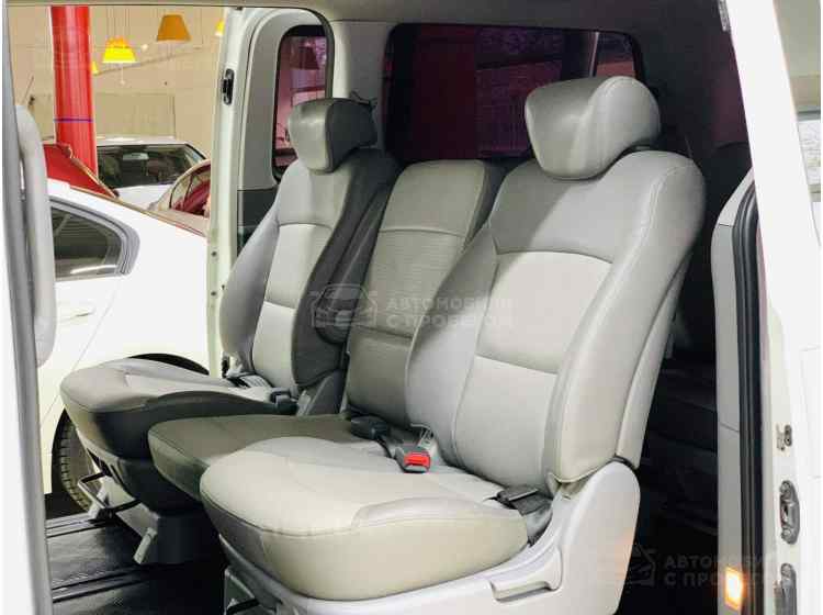 Hyundai Grand Starex I