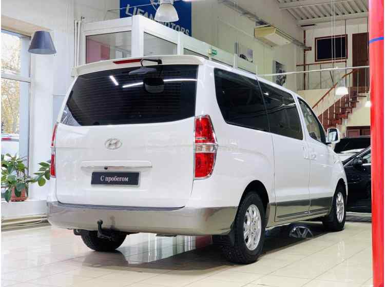 Hyundai Grand Starex I