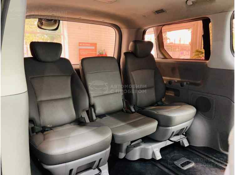 Hyundai Grand Starex I