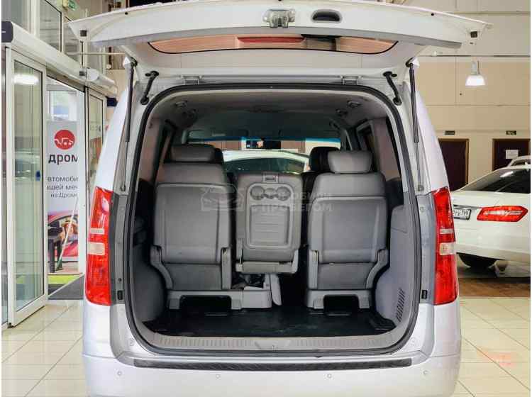 Hyundai Grand Starex I