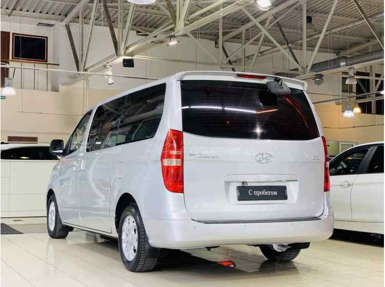 Hyundai Grand Starex I