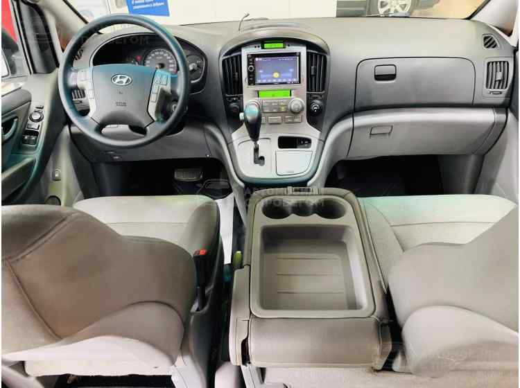 Hyundai Grand Starex I