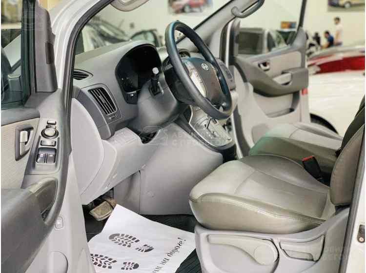 Hyundai Grand Starex I