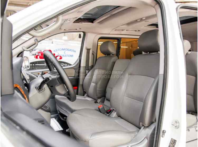 Hyundai Grand Starex I