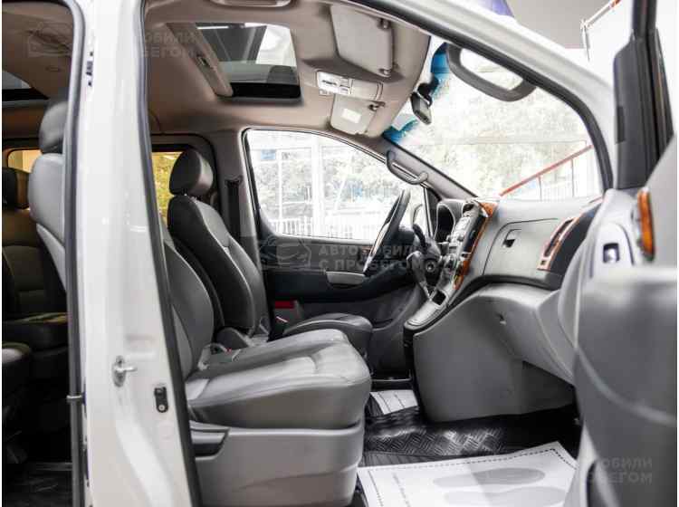 Hyundai Grand Starex I