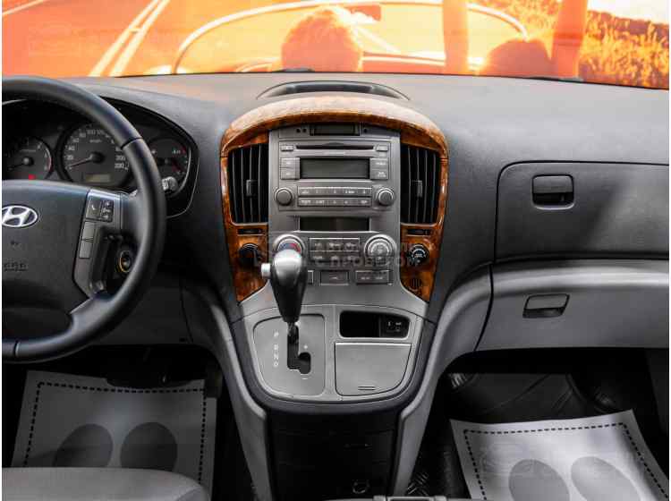 Hyundai Grand Starex I