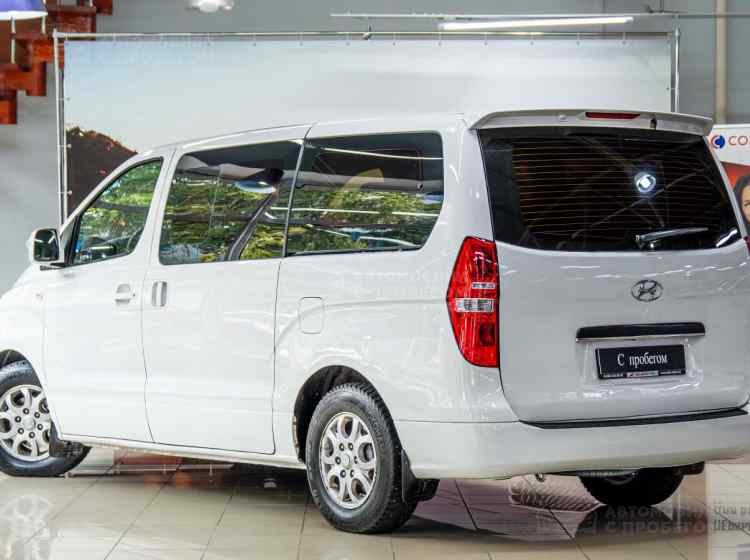 Hyundai Grand Starex I