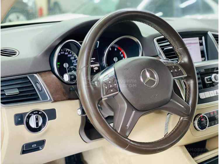 Mercedes-Benz M-Класс III (W166)