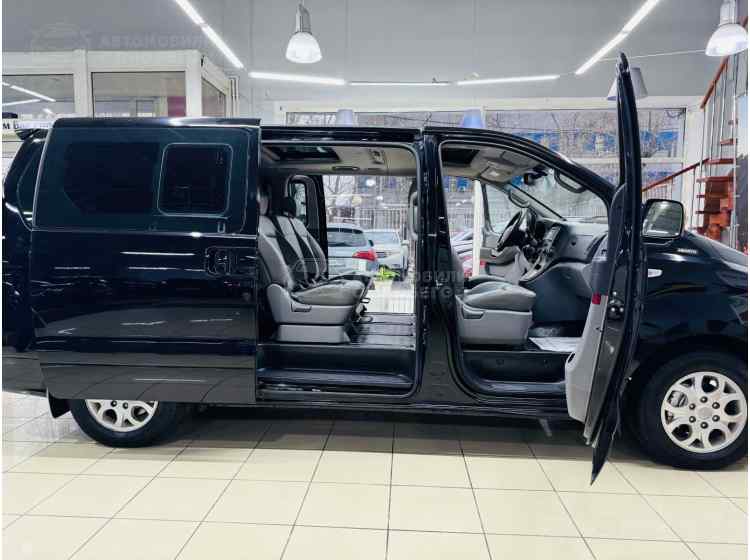 Hyundai Grand Starex I