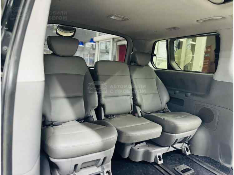 Hyundai Grand Starex I