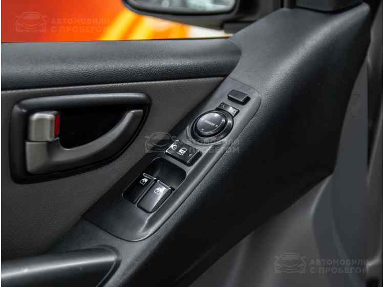 Hyundai Grand Starex I