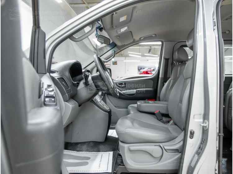 Hyundai Grand Starex I