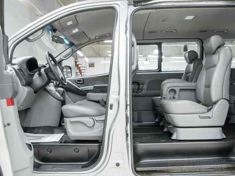 Hyundai Grand Starex I