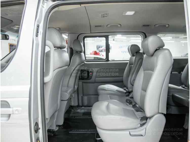 Hyundai Grand Starex I