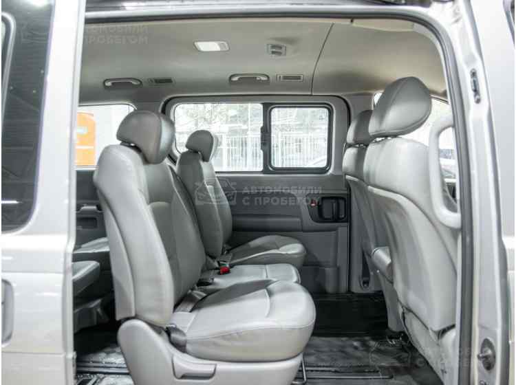 Hyundai Grand Starex I