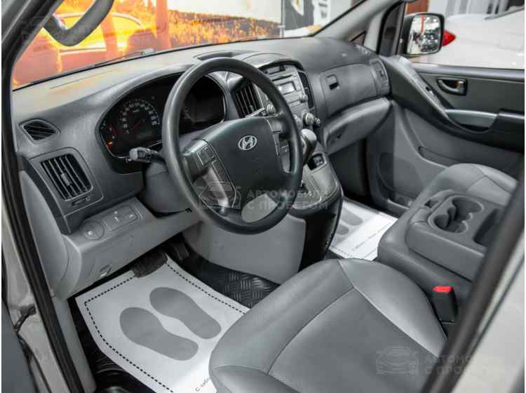 Hyundai Grand Starex I