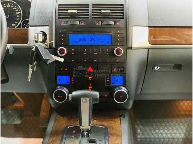 Volkswagen Touareg I Рестайлинг