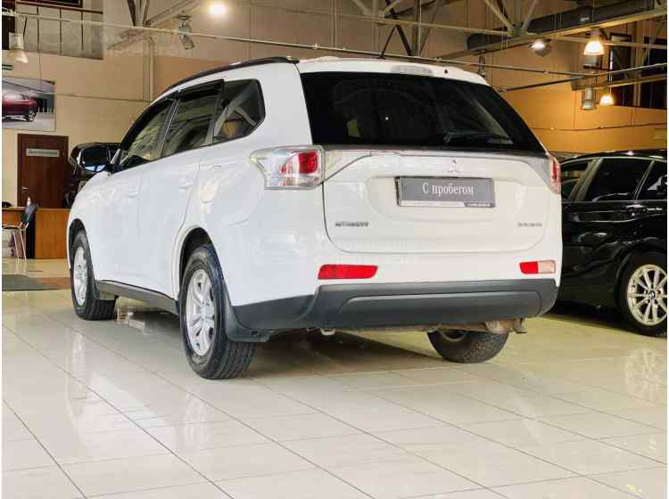 Mitsubishi Outlander III