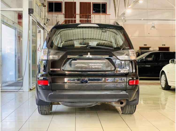 Mitsubishi Outlander III