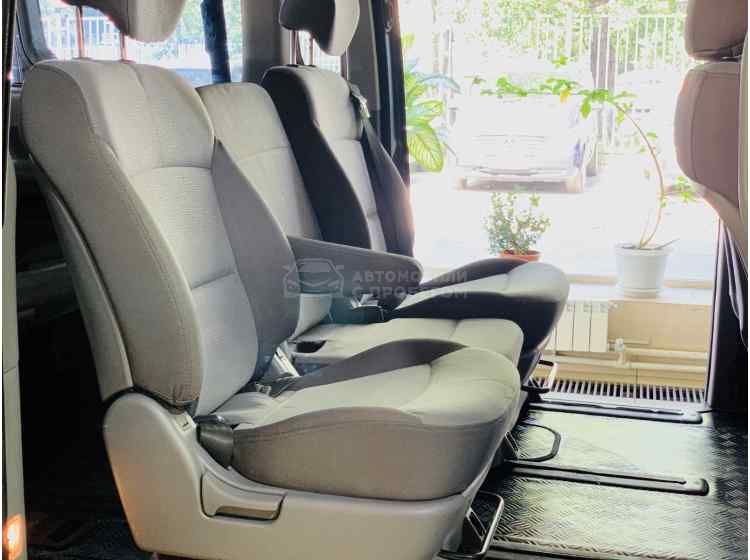 Hyundai Grand Starex I