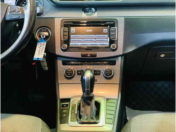 Volkswagen Passat B7