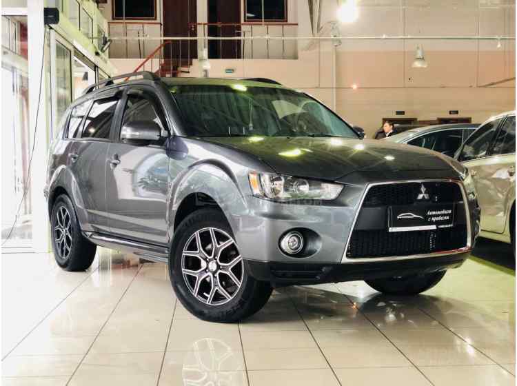 Mitsubishi Outlander III