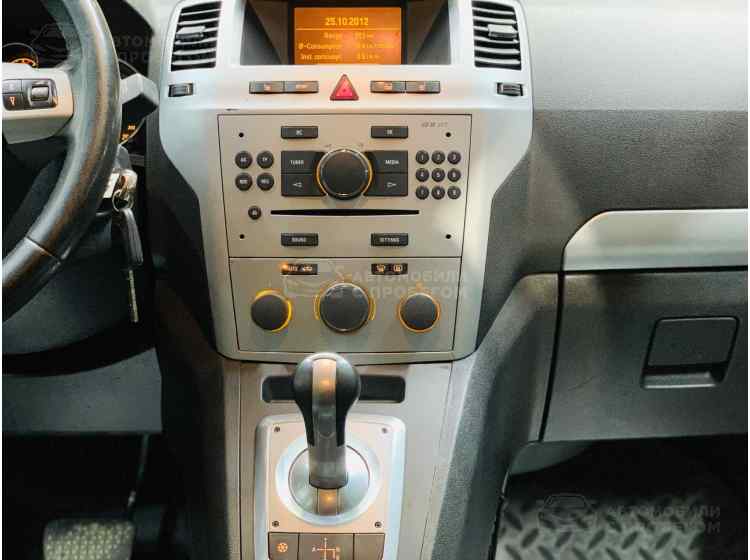 Opel Zafira B Рестайлинг