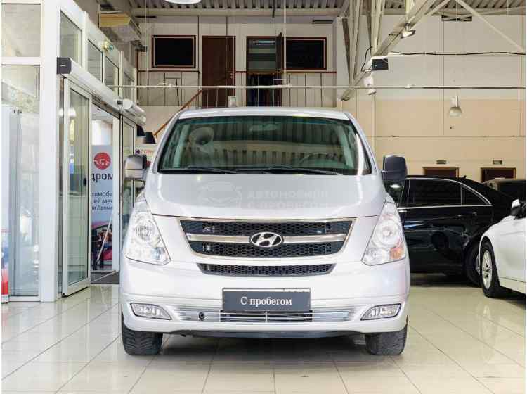Hyundai Grand Starex I