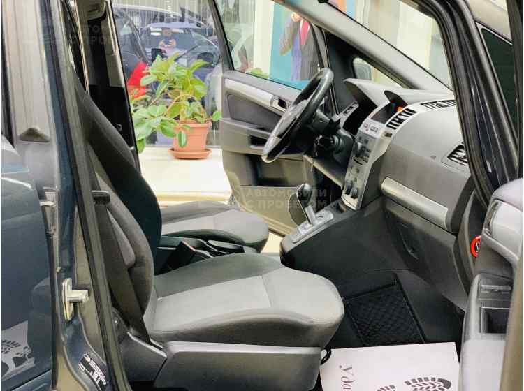 Opel Zafira B Рестайлинг