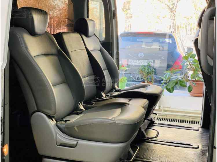 Hyundai Grand Starex I